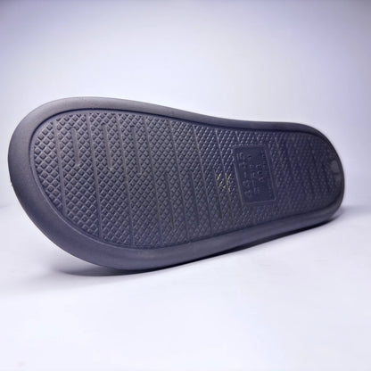 Classic Comfort Textured Slides