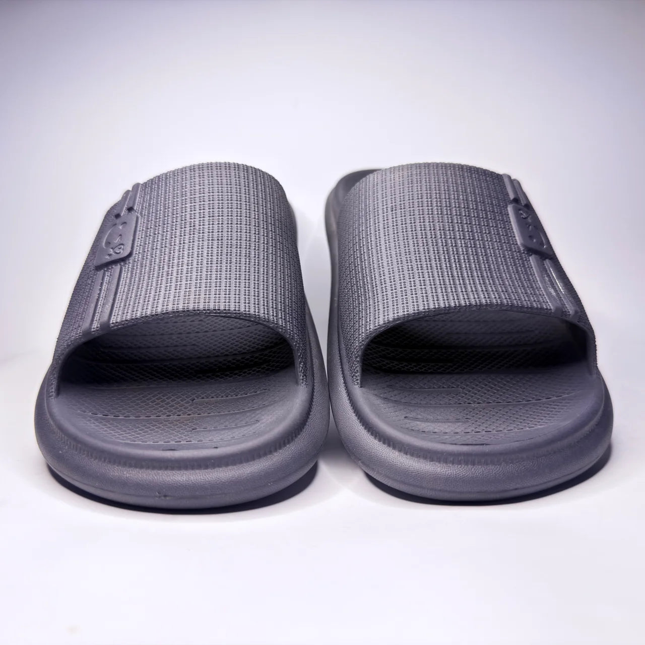 Classic Comfort Textured Slides