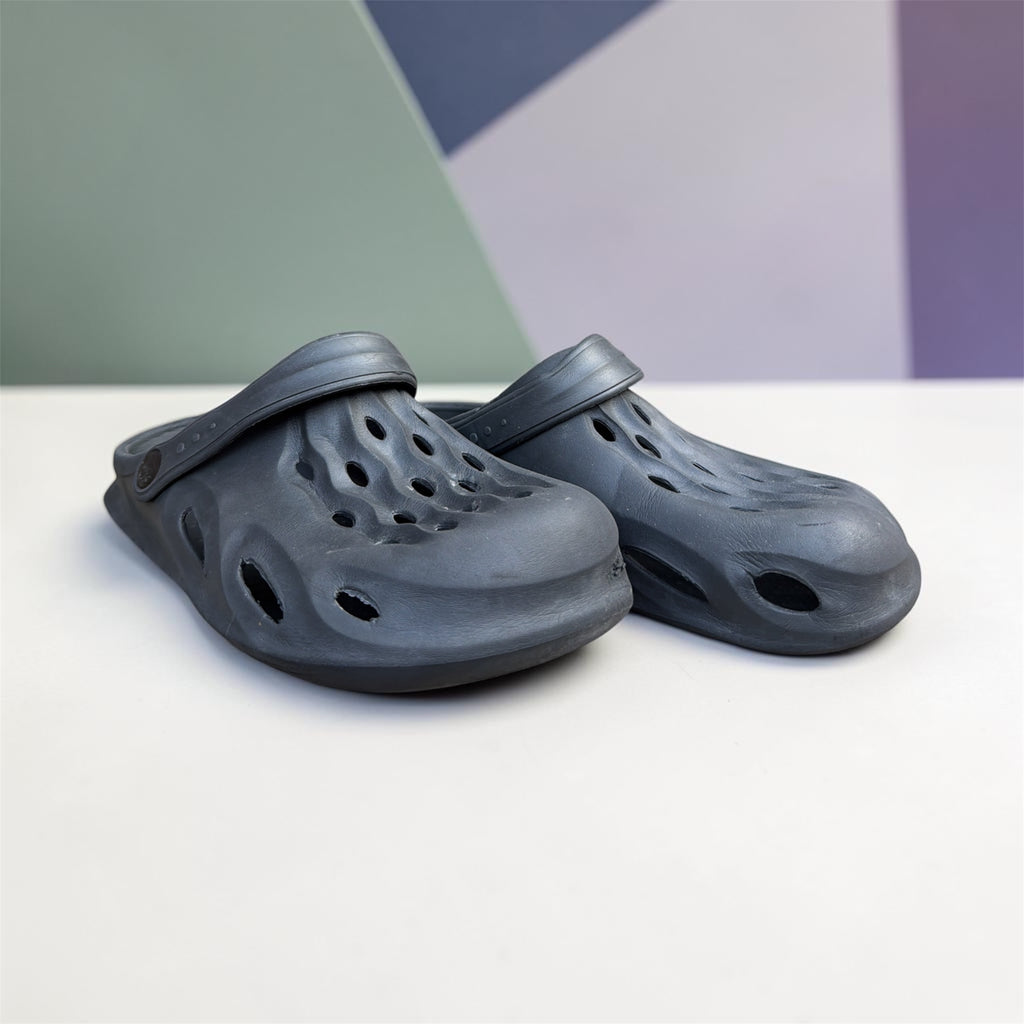 Charcoal Grey Molded Clogs | Sculpted Wave Vent Design | Comfortable Slip-On Foam Footwear