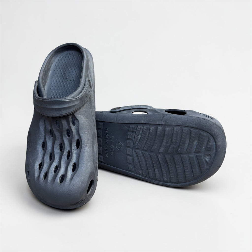 Charcoal Grey Molded Clogs | Sculpted Wave Vent Design | Comfortable Slip-On Foam Footwear