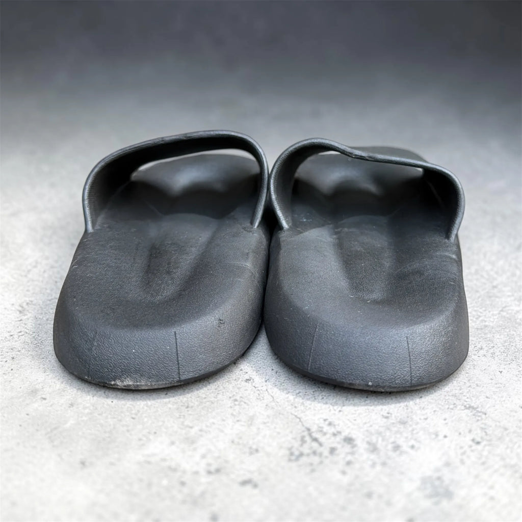 Plain Black Cloud Slides | Sculpted Toe Grip Foam Sliders | Minimalist Comfort Slippers