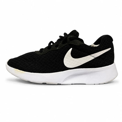 Nike Womens Tanjun Running Shoes